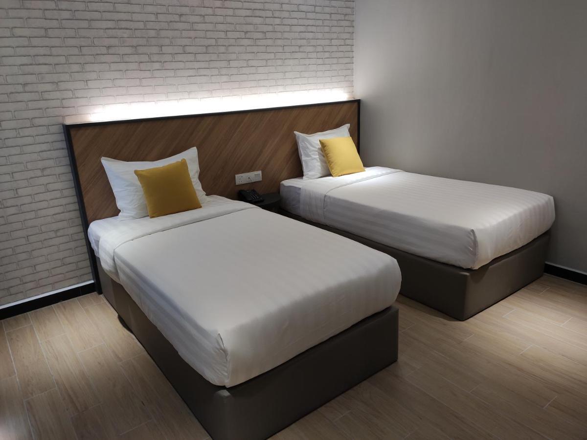Hotel 99 Seri Kembangan Serdang Zewnętrze zdjęcie