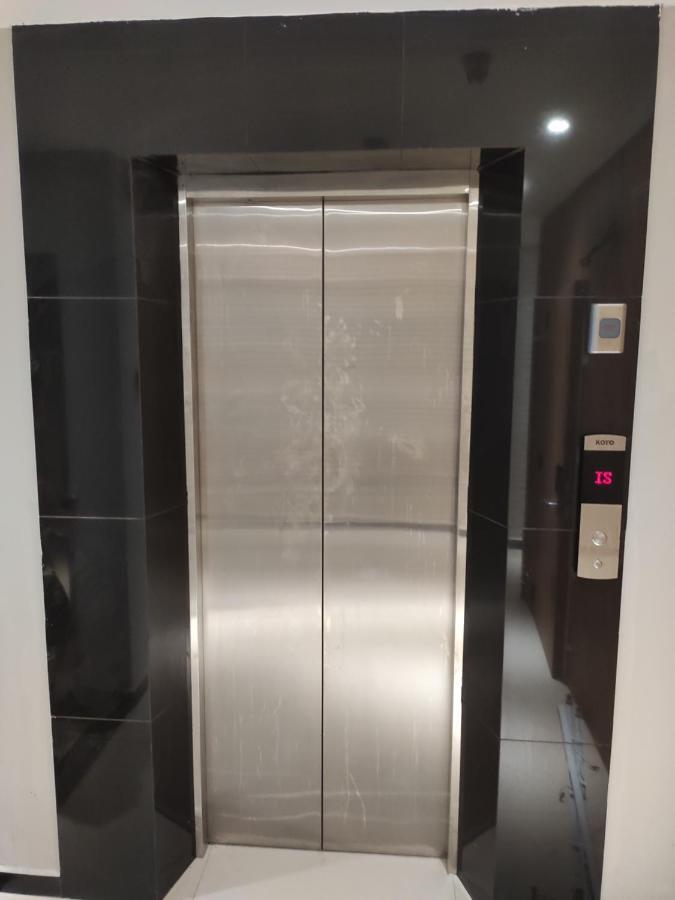 Hotel 99 Seri Kembangan Serdang Zewnętrze zdjęcie